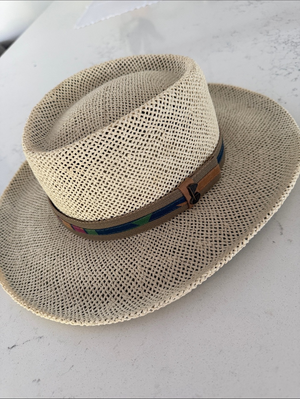 Dorfman Pacific Men's Cream Straw Fedora with Decorative Band